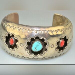 Vtg southwenster heavy sterling Silver Cuff Bracelet with Turquoise and Coral